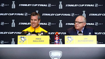 PITTSBURGH, PA - MAY 28: (L-R) Coach Mike Sullivan and General Manager Jim Rutherford of the Pittsburgh Penguins answer questions in a press conference during Media Day for the 2017 NHL Stanley Cup Final at PPG PAINTS Arena on May 28, 2017 in Pittsburgh, Pennsylvania. (Photo by Bruce Bennett/Getty Images)