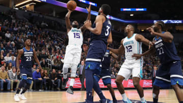 MINNEAPOLIS, MN - NOVEMBER 5: Kemba Walker #15 of the Charlotte Hornets shoots the ball against the Minnesota Timberwolves on November 5, 2017 at Target Center in Minneapolis, Minnesota. NOTE TO USER: User expressly acknowledges and agrees that, by downloading and or using this Photograph, user is consenting to the terms and conditions of the Getty Images License Agreement. Mandatory Copyright Notice: Copyright 2017 NBAE (Photo by Jordan Johnson/NBAE via Getty Images)