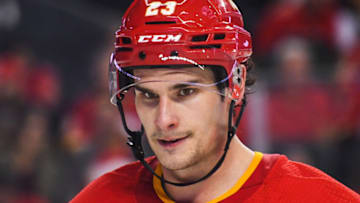 CALGARY, AB - NOVEMBER 4: Sean Monahan #23 of the Calgary Flames in action against the Dallas Stars during an NHL game at Scotiabank Saddledome on November 4, 2021 in Calgary, Alberta, Canada. The Dallas Stars defeated the Flames 4-3 in overtime. (Photo by Derek Leung/Getty Images)