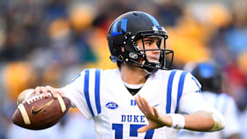 PITTSBURGH, PA - NOVEMBER 19: Daniel Jones #17 of the Duke Blue Devils looks to pass during the second quarter against the Pittsburgh Panthers at Heinz Field on November 19, 2016 in Pittsburgh, Pennsylvania. (Photo by Joe Sargent/Getty Images)