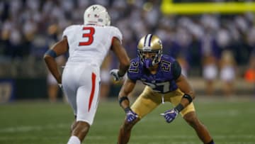 SEATTLE, WA - SEPTEMBER 16: Defensive back Keith Taylor #27 of the Washington Huskies defends against wide receiver Keesean Johnson #3 of the Fresno State Bulldogs at Husky Stadium on September 16, 2017 in Seattle, Washington. (Photo by Otto Greule Jr/Getty Images)