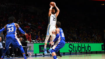 PHILADELPHIA,PA - MARCH 21 : Chandler Parsons #25 of the Memphis Grizzlies puts up the shot against the Philadelphia 76ers at Wells Fargo Center on March 21, 2018 in Philadelphia, Pennsylvania NOTE TO USER: User expressly acknowledges and agrees that, by downloading and/or using this Photograph, user is consenting to the terms and conditions of the Getty Images License Agreement. Mandatory Copyright Notice: Copyright 2018 NBAE (Photo by Jesse D. Garrabrant/NBAE via Getty Images)