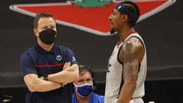 Washington Wizards Scott Brooks Bradley Beal. Mandatory Credit: Kim Klement-USA TODAY Sports