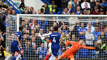 LONDON, ENGLAND - SEPTEMBER 17: Thibaut Courtois of Chelsea makes a save during the Premier League match between Chelsea and Arsenal at Stamford Bridge on September 17, 2017 in London, England. (Photo by Mike Hewitt/Getty Images)