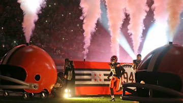 Cleveland Browns linebacker Mack Wilson Sr. runs out for the game against the Denver Broncos on Thursday, Oct. 21, 2021 in Cleveland, at FirstEnergy Stadium. The Browns won the game 17-14. [Phil Masturzo/ Beacon Journal]Browns20