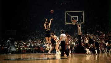 WASHINGTON - 1975: Rick Barry #24 of Golden State Warriors shoots a jump shot against the Washington Bullets during a 1975 NBA game at the Capital Centre in Washington, D.C. NOTE TO USER: User expressly acknowledges that, by downloading and or using this photograph, User is consenting to the terms and conditions of the Getty Images License agreement. Mandatory Copyright Notice: Copyright 1975 NBAE (Photo by Dick Raphael/NBAE via Getty Images)