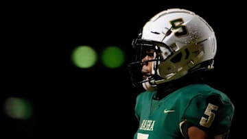 October 7, 2022; Chandler, Ariz; USA; Basha cornerback Cole Martin (5) lines up against Liberty during a game at Basha. Mandatory Credit: Patrick Breen-Arizona RepublicHigh School Football Basha Football Game