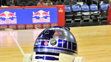 LOS ANGELES, CA - DECEMBER 11: R2-D2 attends a Star Wars night at a basketball game between the Los Angeles Clippers and the Toronto Raptors at Staples Center on December 11, 2017 in Los Angeles, California. (Photo by Allen Berezovsky/Getty Images)