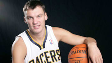 INDIANAPOLIS - OCTOBER 3: Sarunas Jasikevicius #3 of the Indiana Pacers poses for pictures during the Pacers Media Day on October 3, 2005 at Conseco Fieldhouse in Indianapolis, Indiana. NOTE TO USER: User expressly acknowledges and agrees that, by downloading and or using this photograph, User is consenting to the terms and conditions of the Getty Images License Agreement. Mandatory copyright notice: Copyright NBAE 2005 (Photo by Ron Hoskins/NBAE via Getty Images)