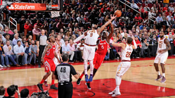 HOUSTON, TX - NOVEMBER 9: Dwyane Wade