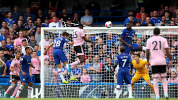 LONDON, ENGLAND - AUGUST 18: Onyinye Wilfred Ndidi of Leicester City scores his team's first goal during the Premier League match between Chelsea FC and Leicester City at Stamford Bridge on August 18, 2019 in London, United Kingdom. (Photo by Catherine Ivill/Getty Images)