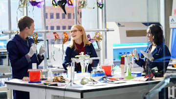 “Fractured” – The CSI team investigates a bomb that detonated during a masquerade party for wealthy investors at the site of a new casino, on the CBS Original series CSI: VEGAS, April 13 (10:00-11:00 PM, ET/PT) on the CBS Television Network, and available to stream live and on demand on Paramount+*. Eric Szmanda reprises his original CSI role of Greg Sanders. Pictured: Eric Szmanda as Greg, Marg Helgenberger as Catherine Willows and Mandeep Dhillon as Allie Rajan. Photo: Monty Brinton/CBS ©2022 CBS Broadcasting, Inc. All Rights Reserved.