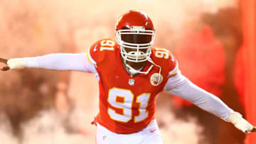 KANSAS CITY, MP - JANUARY 15: Outside linebacker Tamba Hali #91 of the Kansas City Chiefs enters the field during pre game introductions before the game against the Pittsburgh Steelers in the AFC Divisional Playoff game at Arrowhead Stadium on January 15, 2017 in Kansas City, Missouri. (Photo by Dilip Vishwanat/Getty Images)