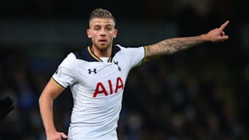 MANCHESTER, ENGLAND - JANUARY 21: Toby Alderweireld of Tottenham Hotspur during the Premier League match between Manchester City and Tottenham Hotspur at Etihad Stadium on January 21, 2017 in Manchester, England. (Photo by Robbie Jay Barratt - AMA/Getty Images)