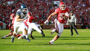 NORMAN, OK - NOVEMBER 25: Running back Rodney Anderson