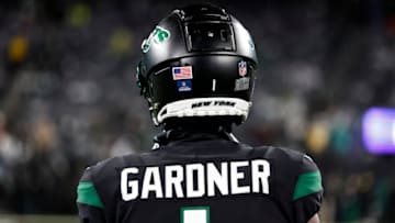 New York Jets Sauce Gardner warms up prior to game against Jacksonville Jaguars at MetLife Stadium. Getty Images.
