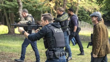 CHICAGO P.D. -- "Home" Episode 505 -- Pictured: (l-r) Jason Beghe as Hank Voight, Jesse Lee Soffer as Jay Halstead, Patrick John Flueger as Adam Ruzek, LaRoyce Hawkins as Kevin Atwater, Elias Koteas as Alvin Olinsky -- (Photo by: Matt Dinerstein/NBC)