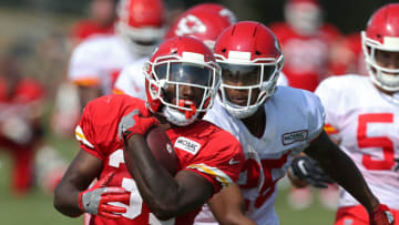 ST. JOSEPH, MO - AUGUST 05: Kansas City Chiefs running back Darrel Williams (31) gets past defensive back Armani Watts (25) during a drill in training camp on August 5, 2018 at Missouri Western State University in St. Joseph, MO. (Photo by Scott Winters/Icon Sportswire via Getty Images)