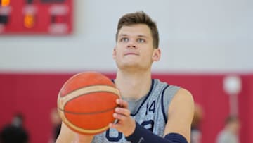 LAS VEGAS, NEVADA - AUGUST 06: Walker Kessler #14 of the 2023 USA Basketball Men’s National Team shoots at a practice session during the team's training camp at the Mendenhall Center at UNLV as the team gets ready for the FIBA Men’s Basketball World Cup on August 06, 2023 in Las Vegas, Nevada. (Photo by Ethan Miller/Getty Images)