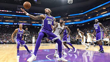 SACRAMENTO, CA - OCTOBER 26: Willie Cauley-Stein #00 of the Sacramento Kings grabs a rebound infront of DeMarcus Cousins #0 of the New Orleans Pelicans during an NBA basketball game at Golden 1 Center on October 26, 2017 in Sacramento, California. NOTE TO USER: User expressly acknowledges and agrees that, by downloading and or using this photograph, User is consenting to the terms and conditions of the Getty Images License Agreement. (Photo by Thearon W. Henderson/Getty Images)