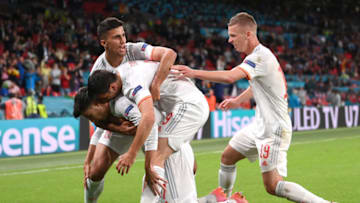 LONDON, ENGLAND - JULY 06: Alvaro Morata of Spain celebrates with Rodri, Gerard Moreno and Dani Olmo after scoring their side's first goal during the UEFA Euro 2020 Championship Semi-final match between Italy and Spain at Wembley Stadium on July 06, 2021 in London, England. (Photo by Laurence Griffiths/Getty Images)