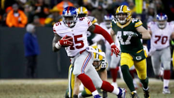 GREEN BAY, WI - JANUARY 8: Will Tye #45 of the New York Giants runs with the ball in the second quarter during the NFC Wild Card game against the Green Bay Packers at Lambeau Field on January 8, 2017 in Green Bay, Wisconsin. (Photo by Jonathan Daniel/Getty Images)