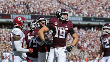 Jake Johnson. Mandatory Credit: Troy Taormina-USA TODAY Sports