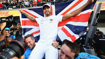 MEXICO CITY, MEXICO - OCTOBER 28: 2018 F1 World Drivers Champion Lewis Hamilton of Great Britain and Mercedes GP celebrates with his team after the Formula One Grand Prix of Mexico at Autodromo Hermanos Rodriguez on October 28, 2018 in Mexico City, Mexico. (Photo by Clive Mason/Getty Images)