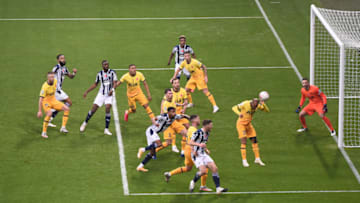 WEST BROMWICH, ENGLAND - NOVEMBER 08: Lucas Moura of Tottenham Hotspur heads clear at the near post during the Premier League match between West Bromwich Albion and Tottenham Hotspur at The Hawthorns on November 08, 2020 in West Bromwich, England.(Photo by Laurence Griffiths/Getty Images)