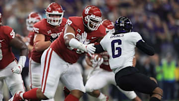 ARLINGTON, TX - DECEMBER 02: Orlando Brown (Photo by Ronald Martinez/Getty Images)