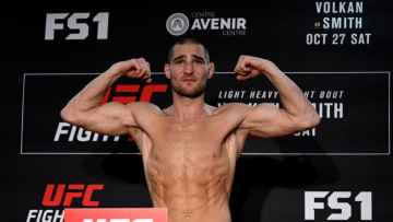 MONCTON, NB - OCTOBER 26: Sean Strickland poses on the scale during the UFC Fight Night weigh-in at Delta Hotels by Marriott Beausejour on October 26, 2018 in Moncton, New Brunswick, Canada. (Photo by Jeff Bottari/Zuffa LLC/Zuffa LLC via Getty Images)