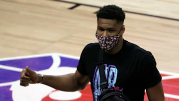 LAS VEGAS, NEVADA - AUGUST 13: Giannis Antetokounmpo of the Milwaukee Bucks gives a thumbs-up as he leaves a game between the Bucks and the Minnesota Timberwolves during the 2021 NBA Summer League at the Thomas & Mack Center on August 13, 2021 in Las Vegas, Nevada. NOTE TO USER: User expressly acknowledges and agrees that, by downloading and or using this photograph, User is consenting to the terms and conditions of the Getty Images License Agreement. (Photo by Ethan Miller/Getty Images)