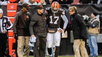Nov 3, 2013; Cleveland, OH, USA; Cleveland Browns quarterback Jason Campbell (17) leaves the field after injuring his ribs against the Baltimore Ravens at FirstEnergy Stadium. Mandatory Credit: Ken Blaze-USA TODAY Sports
