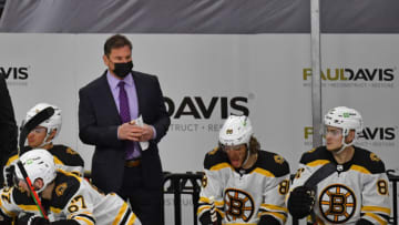 Feb 5, 2021; Philadelphia, Pennsylvania, USA; Boston Bruins head coach Bruce Cassidy bending the bench against the Philadelphia Flyers during the third period at Wells Fargo Center. Mandatory Credit: Eric Hartline-USA TODAY Sports