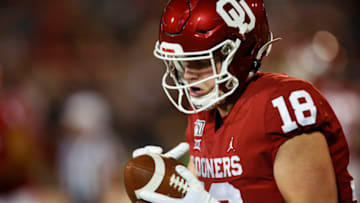 NORMAN, OK - NOVEMBER 9: Tight end Austin Stogner #18 of the Oklahoma Sooners catches a pass before a game against the Iowa State Cyclones on November 9, 2019 at Gaylord Family Oklahoma Memorial Stadium in Norman, Oklahoma. OU held on to win 42-41. (Photo by Brian Bahr/Getty Images)