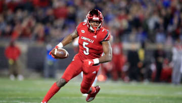 LOUISVILLE, KY - NOVEMBER 24: Seth Dawkins #5 of the Louisville Cardinals runs with the ball against the Kentucky Wildcats on November 24, 2018 in Louisville, Kentucky. (Photo by Andy Lyons/Getty Images)