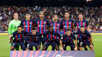 BARCELONA, SPAIN - AUGUST 13: teamphoto of FC Barcelona (L-R) Marc Andre ter Stegen of FC Barcelona, Andreas Christensen of FC Barcelona, Ronald Araujo of FC Barcelona, Eric Garcia of FC Barcelona, Sergio Busquets of FC Barcelona, Robert Lewandowski of FC Barcelona, Sergino Dest of FC Barcelona, Pedri Gonzalez of FC Barcelona, Ousmane Dembele of FC Barcelona, Gavi of FC Barcelona, Jordi Alba of FC Barcelona during the La Liga Santander match between FC Barcelona v Rayo Vallecano at the Camp Nou on August 13, 2022 in Barcelona Spain (Photo by David S. Bustamante/Soccrates/Getty Images)