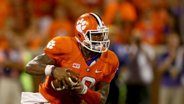 CLEMSON, SC - AUGUST 31: Tajh Boyd #10 of the Clemson Tigers during their game at Memorial Stadium on August 31, 2013 in Clemson, South Carolina. (Photo by Streeter Lecka/Getty Images)