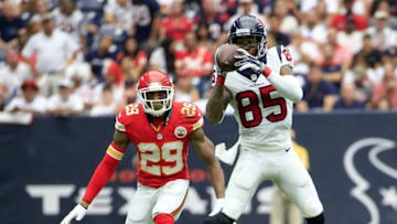Sep 13, 2015; Houston, TX, USA; Houston Texans wide receiver Nate Washington (85) makes a catch as Kansas City Chiefs strong safety Eric Berry (29) defends during the first half at NRG Stadium. Mandatory Credit: Kevin Jairaj-USA TODAY Sports