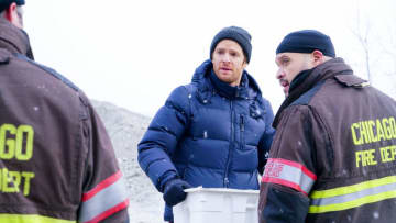 CHICAGO MED -- "The Things We Do" Episode 412 -- Pictured: (l-r) Nick Gehlfuss as Will Hastead, Joe Minoso as Joe Cruz -- (Photo by: Elizabeth Sisson/NBC)