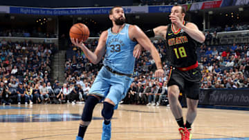 MEMPHIS, TN - OCTOBER 19: Marc Gasol #33 of the Memphis Grizzlies handles the ball against the Atlanta Hawks during a game on October 19, 2018 at FedExForum in Memphis, Tennessee. NOTE TO USER: User expressly acknowledges and agrees that, by downloading and/or using this Photograph, user is consenting to the terms and conditions of the Getty Images License Agreement. Mandatory Copyright Notice: Copyright 2018 NBAE (Photo by Joe Murphy/NBAE via Getty Images)