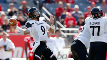 HOUSTON, TX - OCTOBER 12: Desmond Ridder #9 of the Cincinnati Bearcats throws a pass in the first quarter against the Houston Cougars at TDECU Stadium on October 12, 2019 in Houston, Texas. (Photo by Tim Warner/Getty Images)