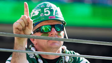 EAST RUTHERFORD, NJ - SEPTEMBER 24: A Jets fan routing for his team during the first half of a regular season NFL game between the Miami Dolphins and the New York Jets on September 24, 2017, at MetLife Stadium in East Rutherford, NJ. (Photo by David Hahn/Icon Sportswire via Getty Images)