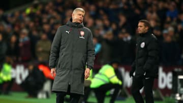 LONDON, ENGLAND - DECEMBER 13: Arsene Wenger, Manager of Arsenal reacts during the Premier League match between West Ham United and Arsenal at London Stadium on December 13, 2017 in London, England. (Photo by Charlie Crowhurst/Getty Images)