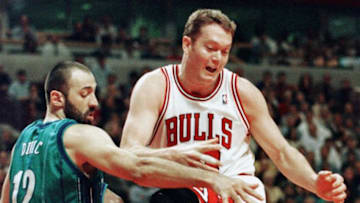 Charlotte Hornets Vlade Divac. (Photo credit should read JEFF HAYNES/AFP via Getty Images)