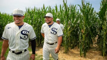 White Sox players at the Field of Dreams site. (Syndication: The Des Moines Register)