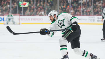 Oct 29, 2016; Saint Paul, MN, USA; Dallas Stars forward Tyler Seguin (91) shoots in the first period against the Minnesota Wild at Xcel Energy Center. Mandatory Credit: Brad Rempel-USA TODAY Sports