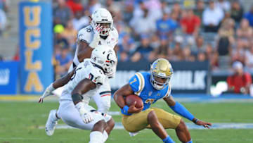 Cincinnati Bearcats linebacker Perry Young against the UCLA Bruins at the Rose Bowl. Getty Images.