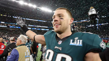 Feb 4, 2018; Minneapolis, MN, USA; Philadelphia Eagles tight end Zach Ertz (86) celebrates after defeating the New England Patriots 41-33 in Super Bowl LII at U.S. Bank Stadium. Mandatory Credit: Matthew Emmons-USA TODAY Sports