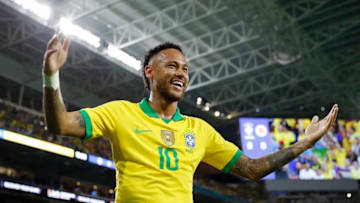 Neymar, Brazil and Paris Saint-Germain (Photo by Michael Reaves/Getty Images)
